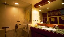 Ragazza -  Bathroom